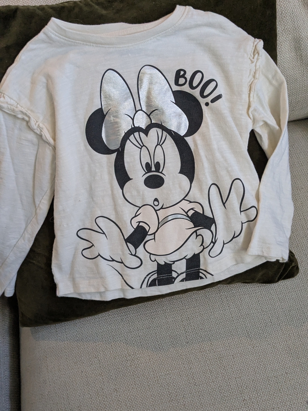GAP Cream Long Sleeve Minnie Mouse Tee with Silver Bow